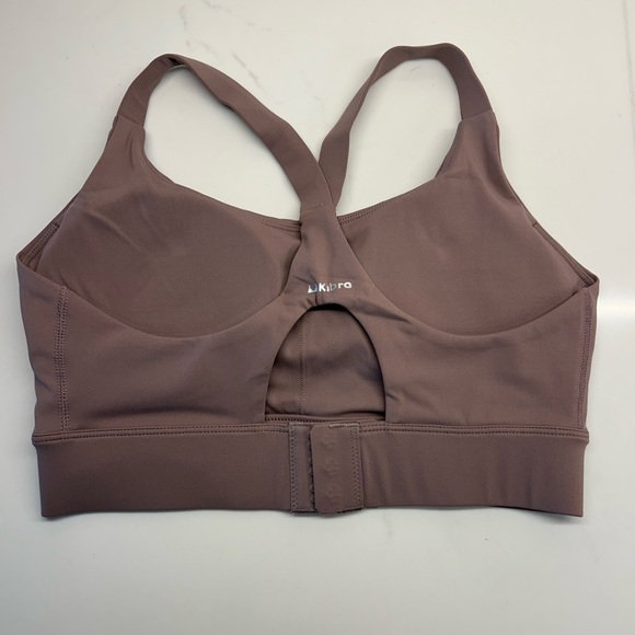 Brand new, never worn. Brown sports bra. Padding. Adjustable back. Size M. - Picture 2 of 6